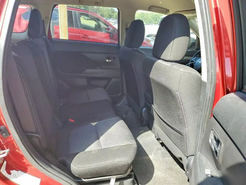 2016 MITSUBISHI OUTLANDER SE  
