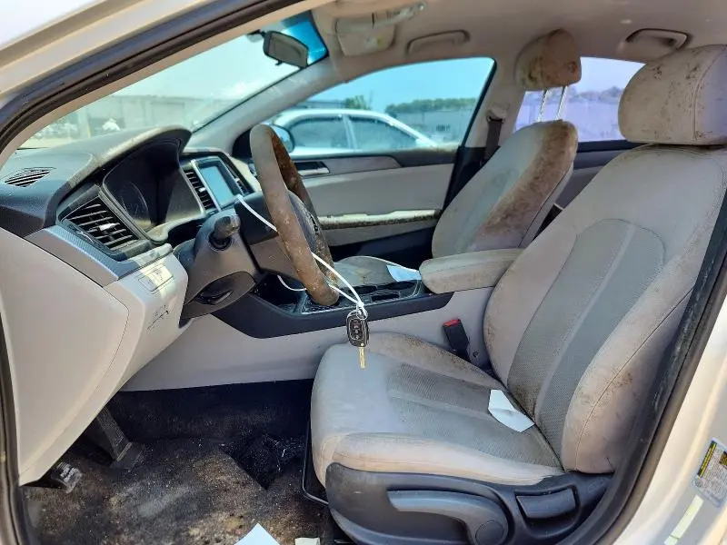 2019 HYUNDAI SONATA SE  