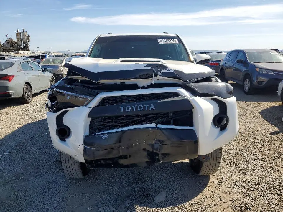 2016 TOYOTA 4RUNNER SR5  