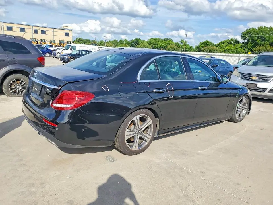 2017 MERCEDES-BENZ E 300  