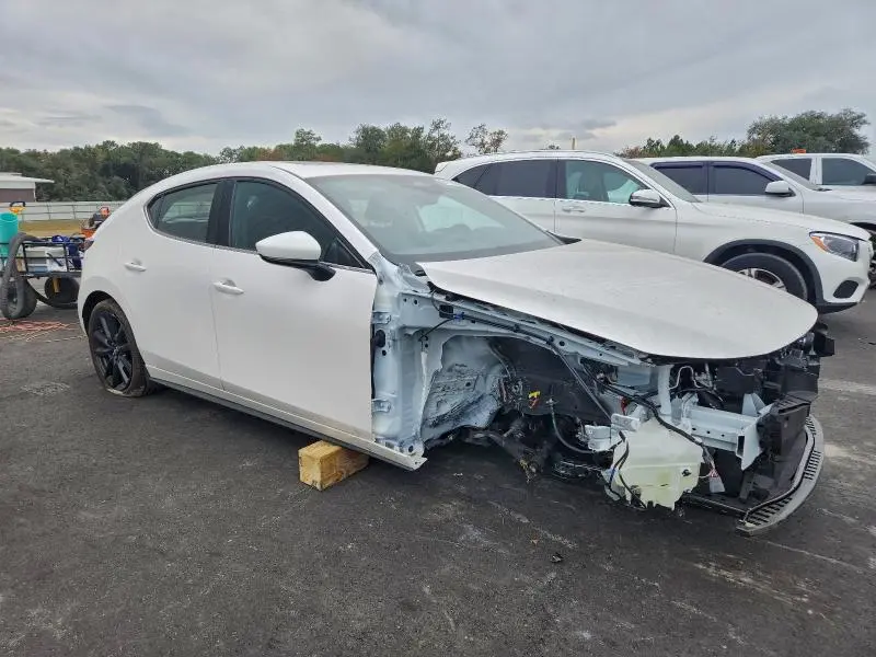 2026 MAZDA 3 PREMIUM  