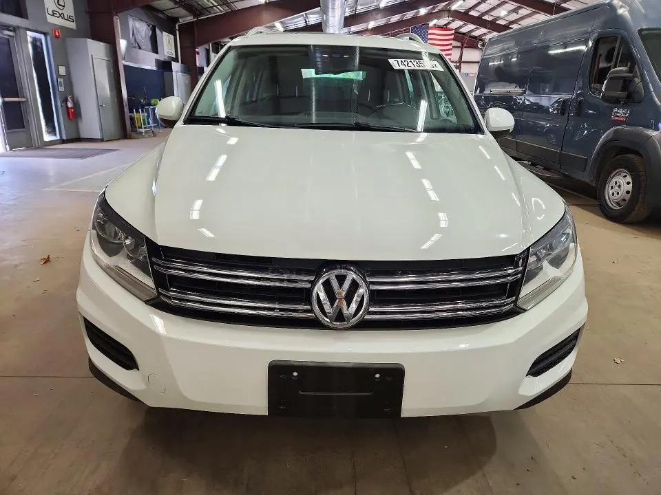 2017 VOLKSWAGEN TIGUAN WOLFSBURG  