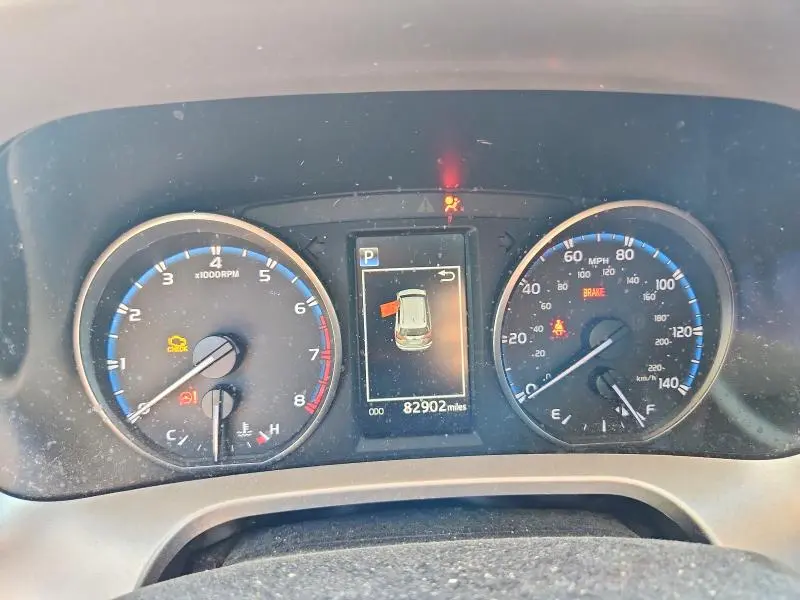 2018 TOYOTA RAV4 LE  