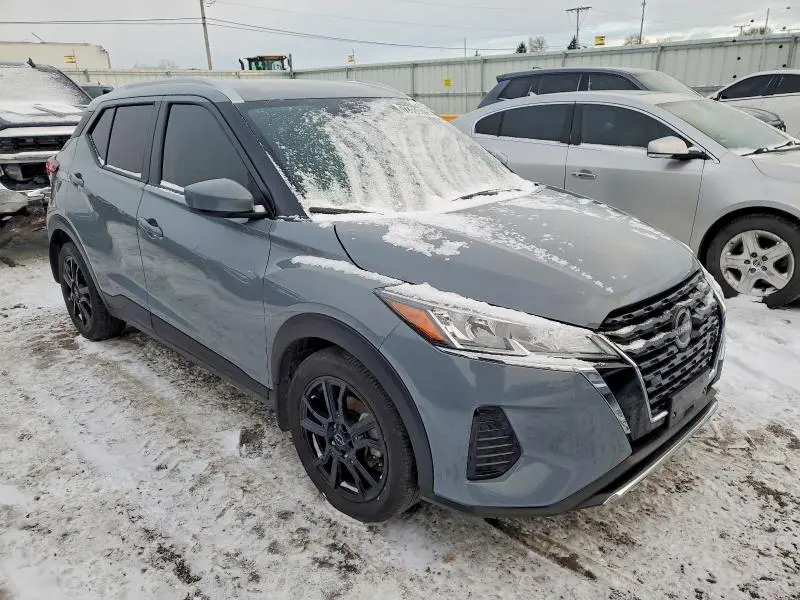 2023 NISSAN KICKS SV  
