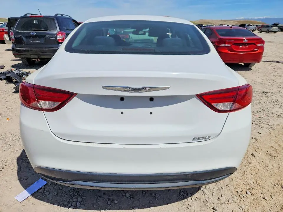 2016 CHRYSLER 200 LX  