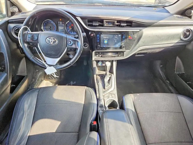 2019 TOYOTA COROLLA SE  