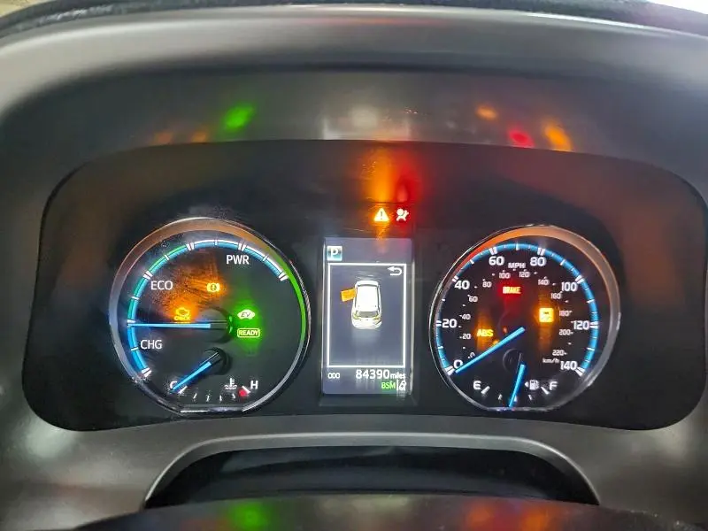 2018 TOYOTA RAV4 HV LE  