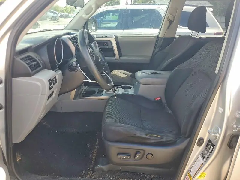 2011 TOYOTA 4RUNNER SR5  
