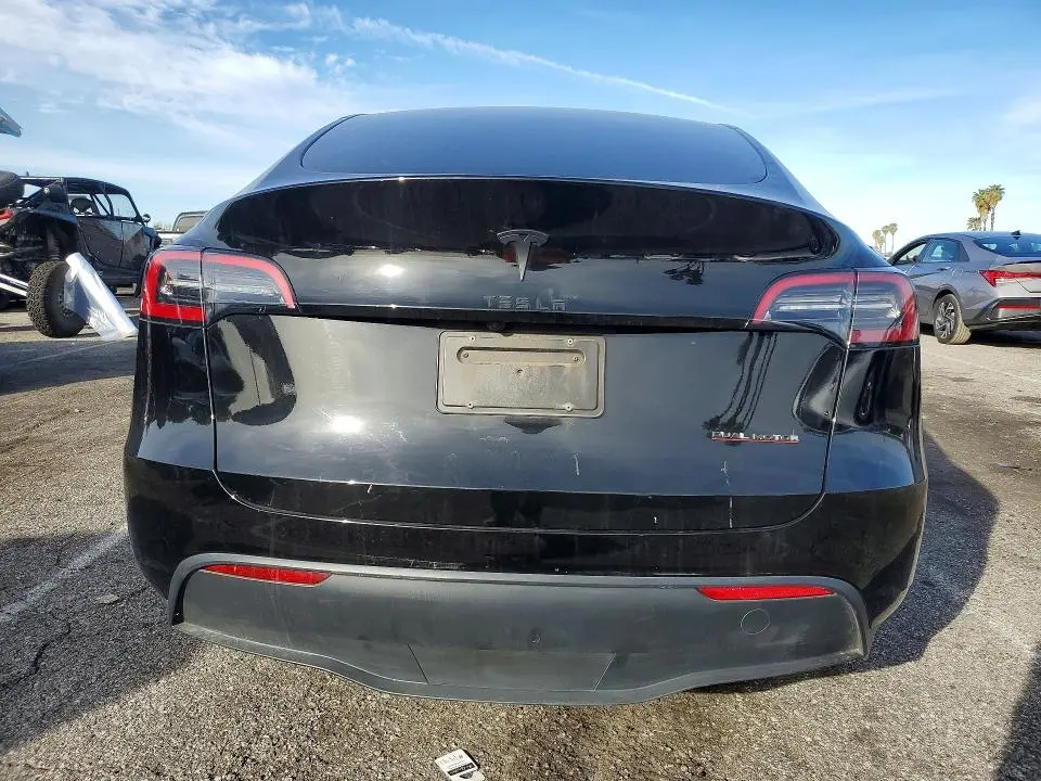 2024 TESLA MODEL Y   