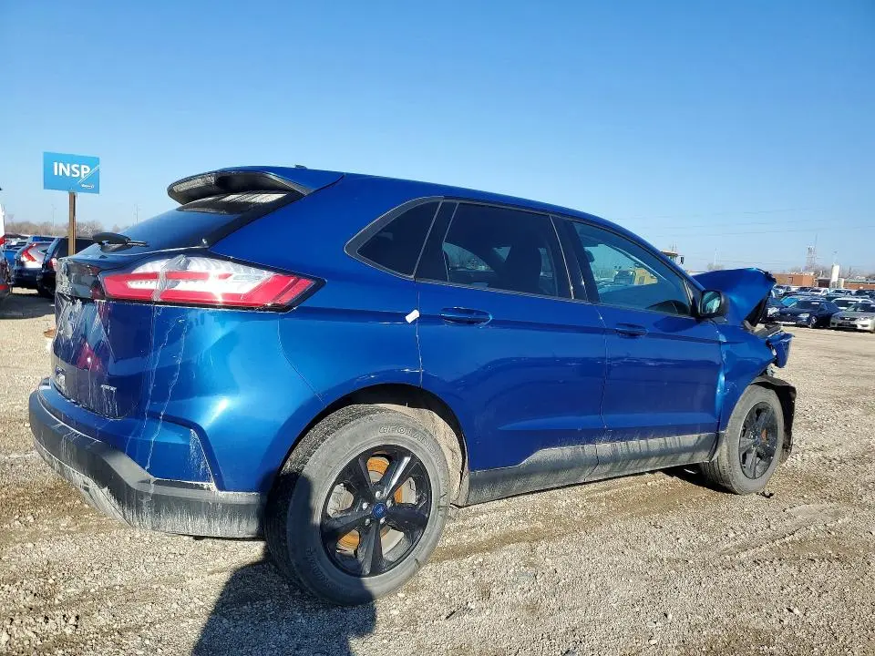 2022 FORD EDGE SE  