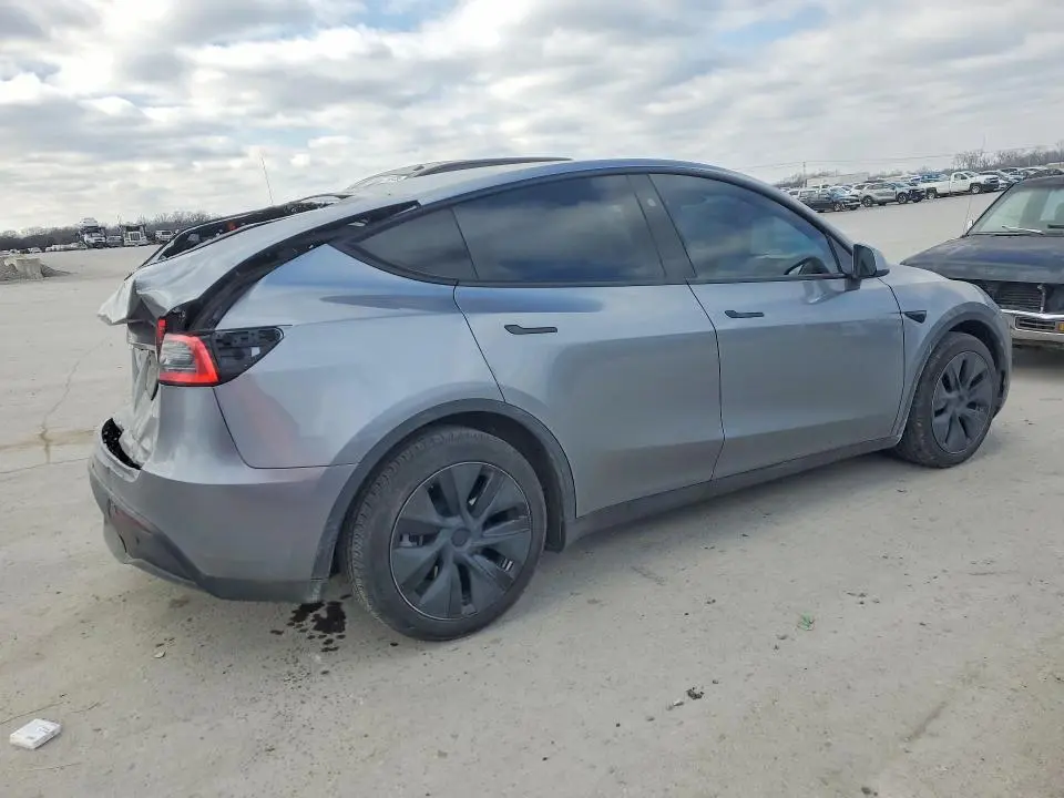 2025 TESLA MODEL Y   