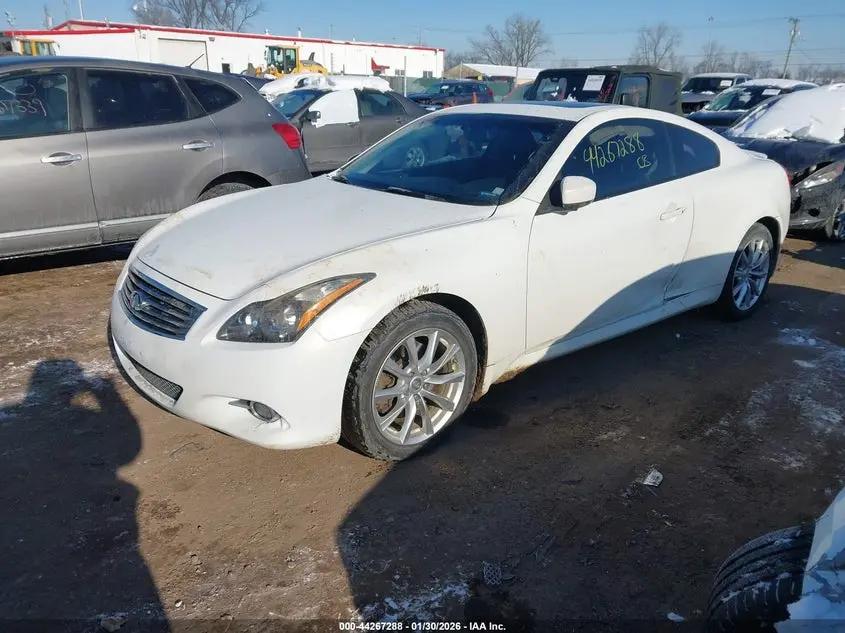 2011 INFINITI G37X  