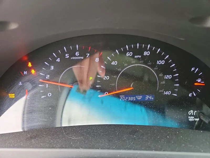 2010 TOYOTA CAMRY LE  