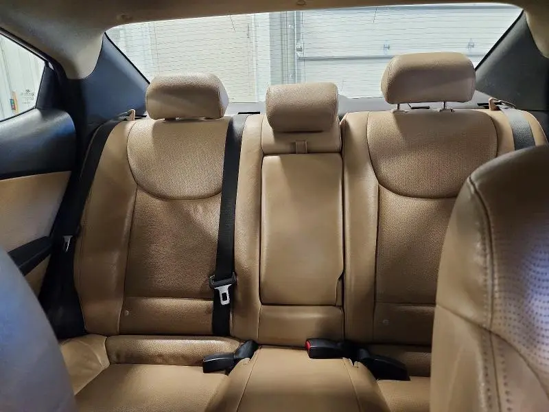 2011 HYUNDAI ELANTRA   