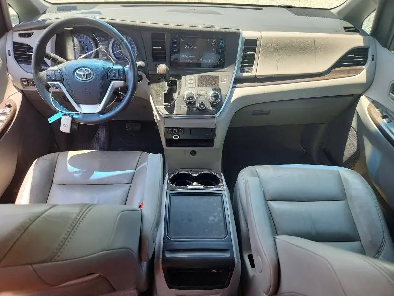 2016 TOYOTA SIENNA XLE 8-PASSENGER  