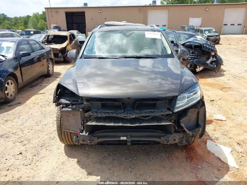 2016 VOLKSWAGEN TOUAREG TDI LUX