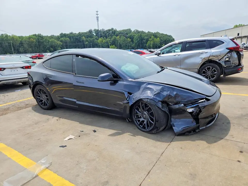 2024 TESLA MODEL 3   