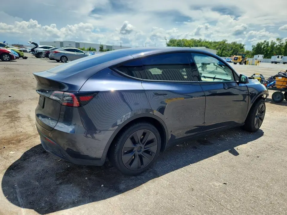 2025 TESLA MODEL Y   