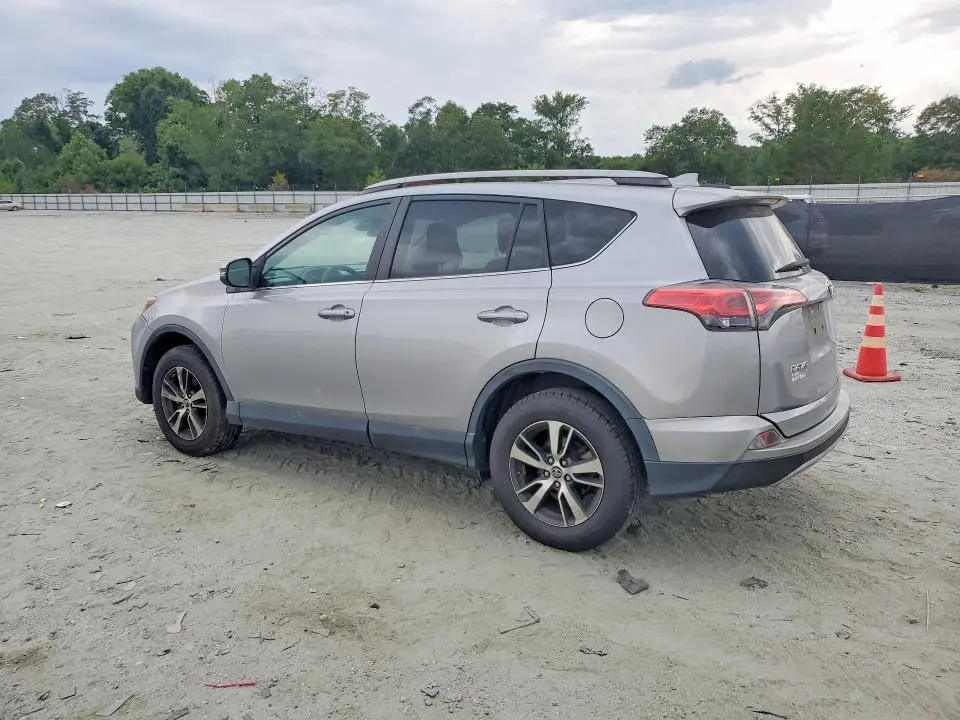 2018 TOYOTA RAV4 XLE  