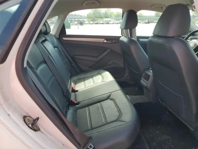 2014 VOLKSWAGEN PASSAT S  