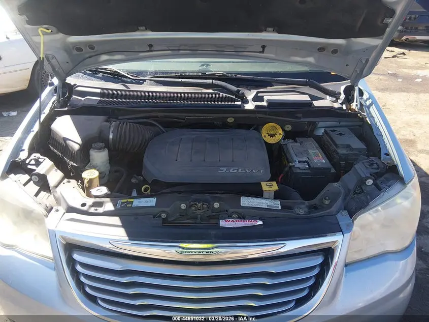 2013 CHRYSLER TOWN & COUNTRY TOURING