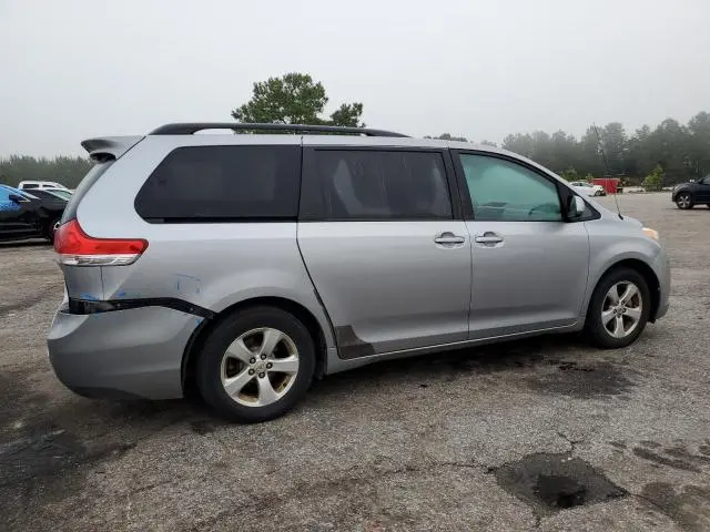 2011 TOYOTA SIENNA LE  