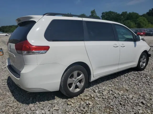 2013 TOYOTA SIENNA LE  