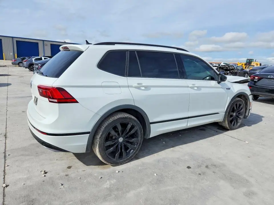 2021 VOLKSWAGEN TIGUAN SE  