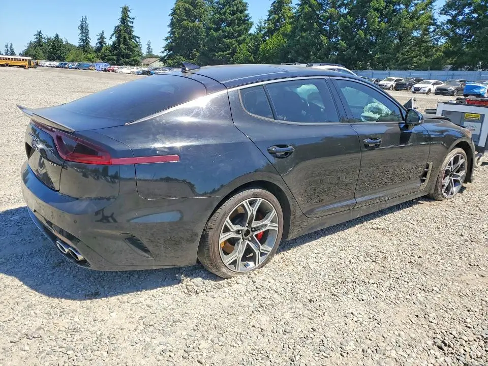 2018 KIA STINGER GT-LINE  