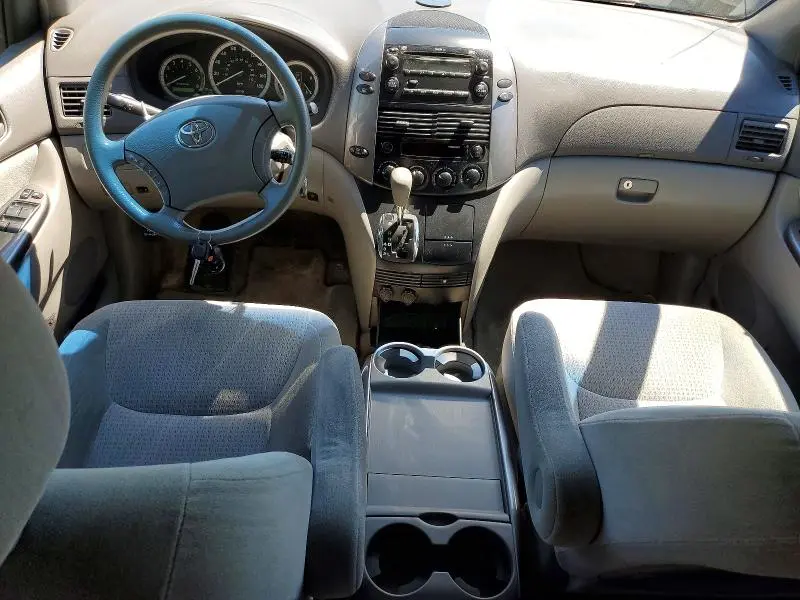 2010 TOYOTA SIENNA CE  