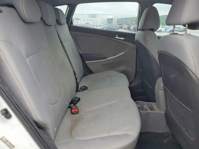 2013 HYUNDAI ACCENT SE  