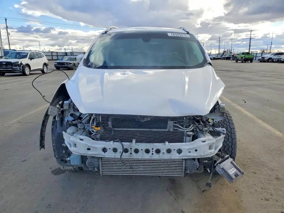 2017 FORD ESCAPE TITANIUM  