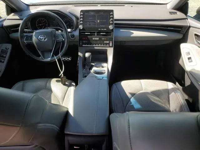 2019 TOYOTA AVALON XLE  