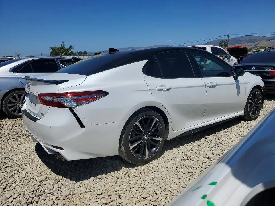 2018 TOYOTA CAMRY XSE  