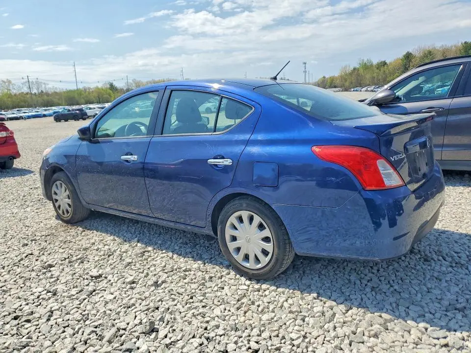 2019 NISSAN VERSA SV  