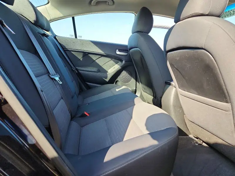 2018 KIA FORTE LX  