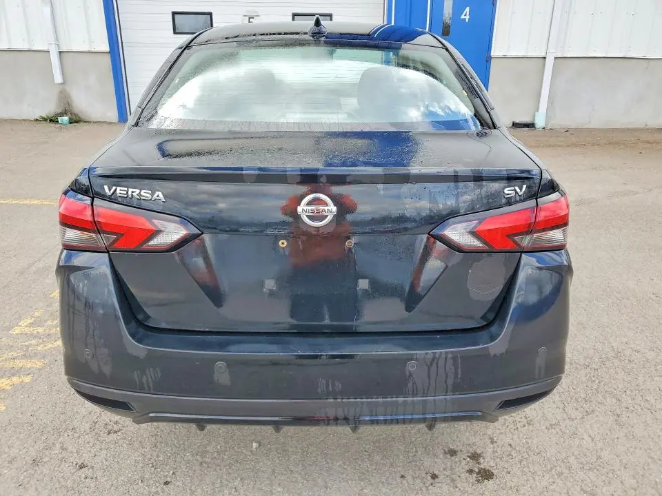 2021 NISSAN VERSA SV  