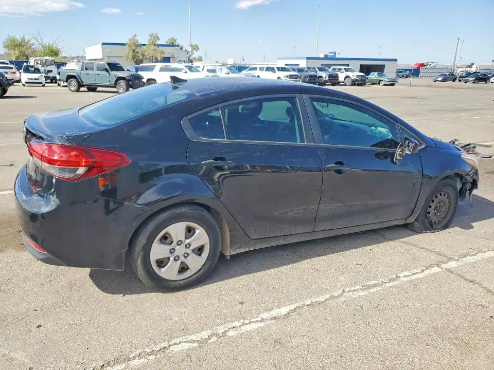 2017 KIA FORTE LX  