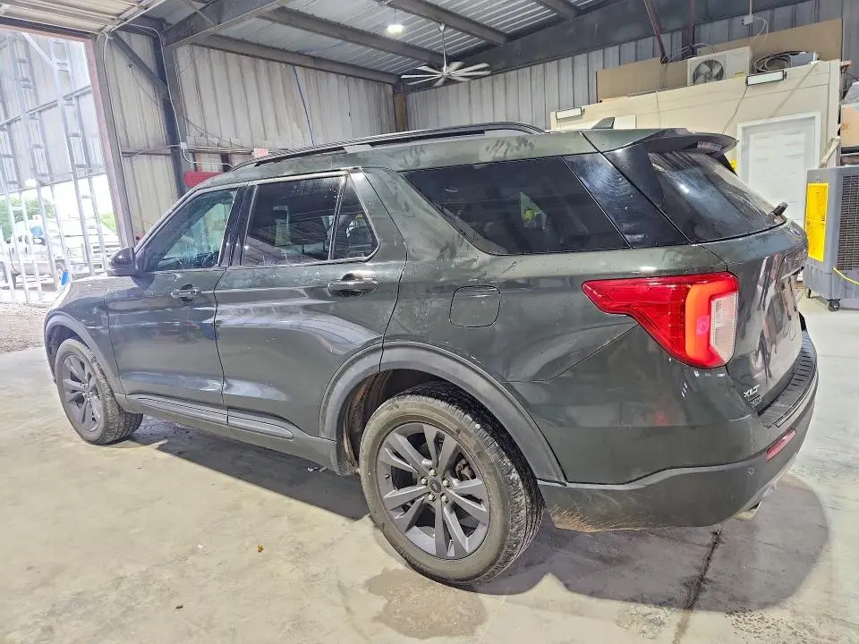 2022 FORD EXPLORER XLT  