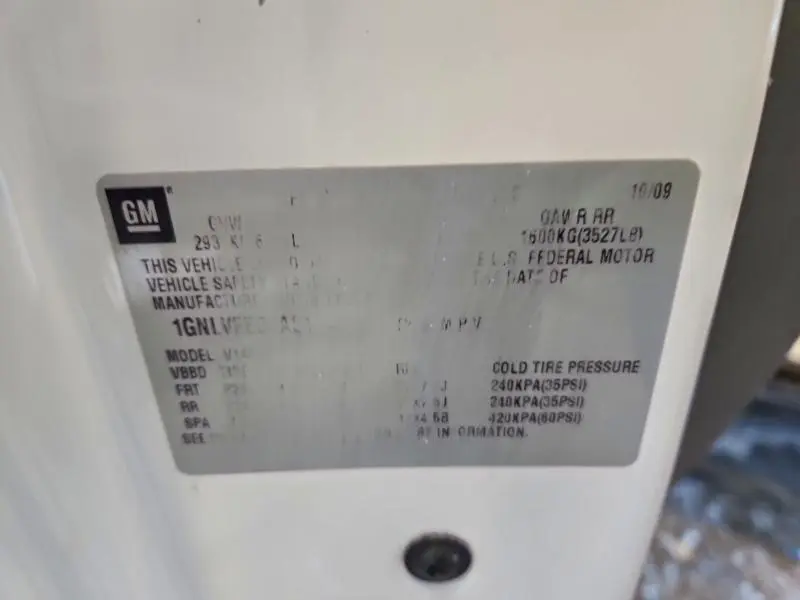 2010 CHEVROLET TRAVERSE LS  