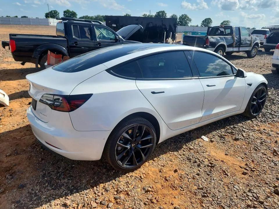 2021 TESLA MODEL 3   
