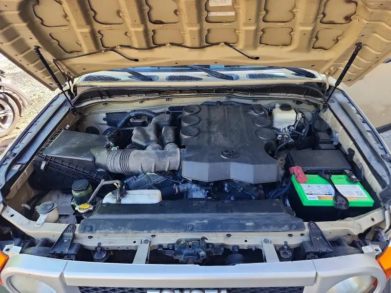 2011 TOYOTA FJ CRUISER BASE  