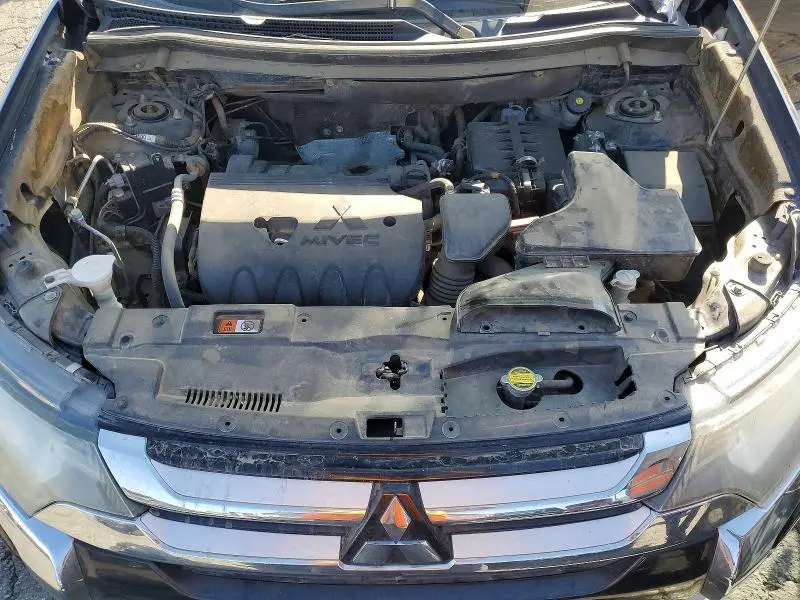 2016 MITSUBISHI OUTLANDER SE  