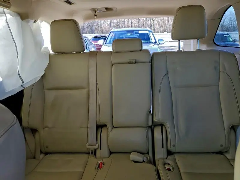 2014 TOYOTA HIGHLANDER XLE  