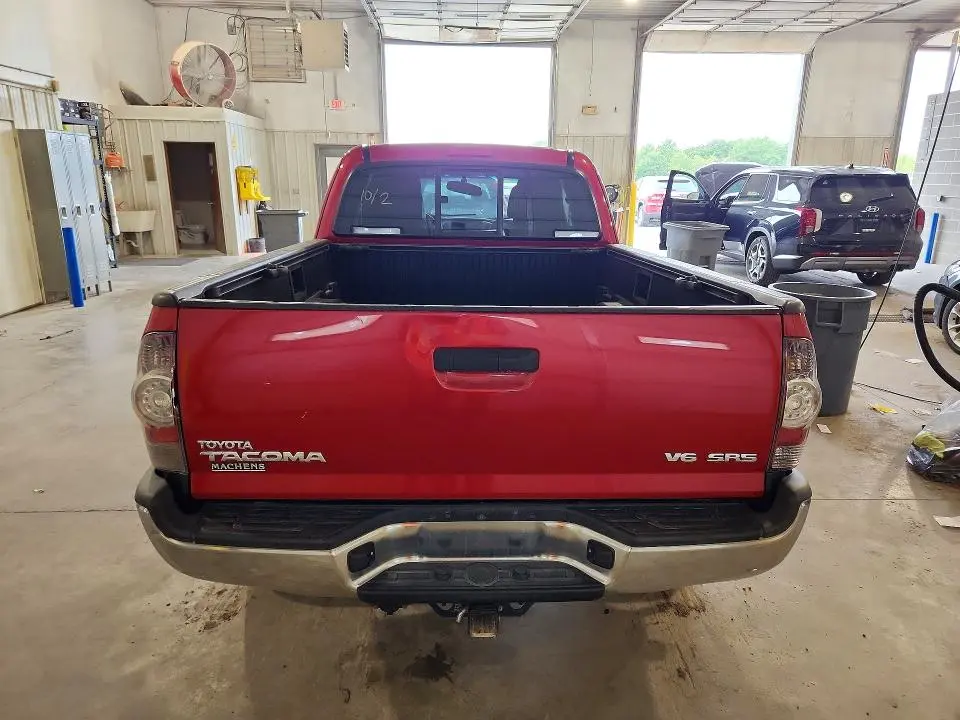 2012 TOYOTA TACOMA V6  