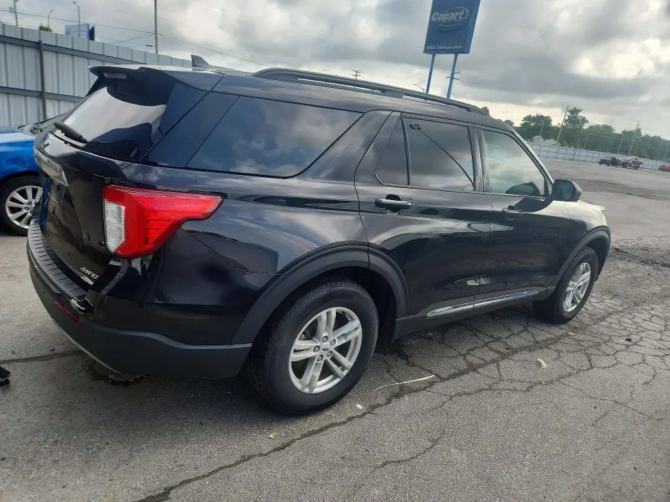 2022 FORD EXPLORER XLT  