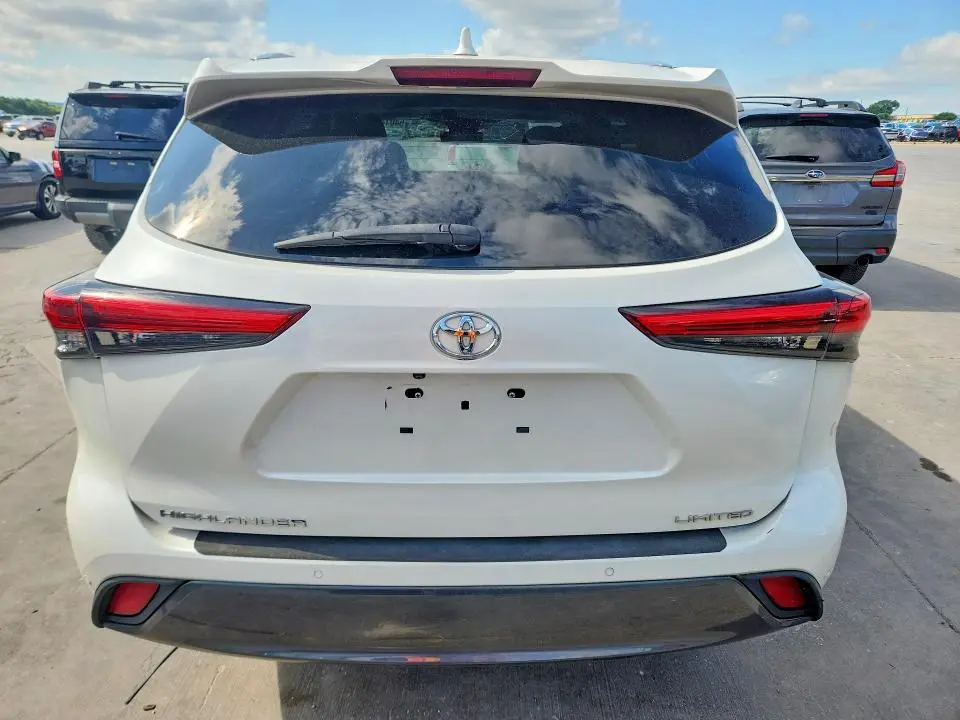 2020 TOYOTA HIGHLANDER LIMITED  