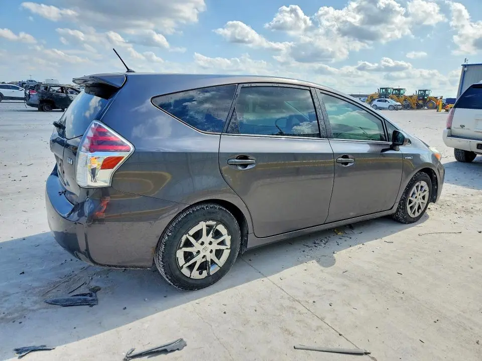 2015 TOYOTA PRIUS V TWO  