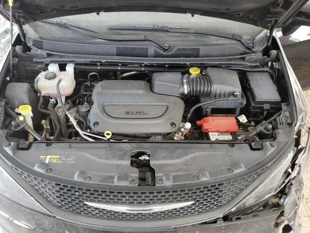 2023 CHRYSLER VOYAGER LX  