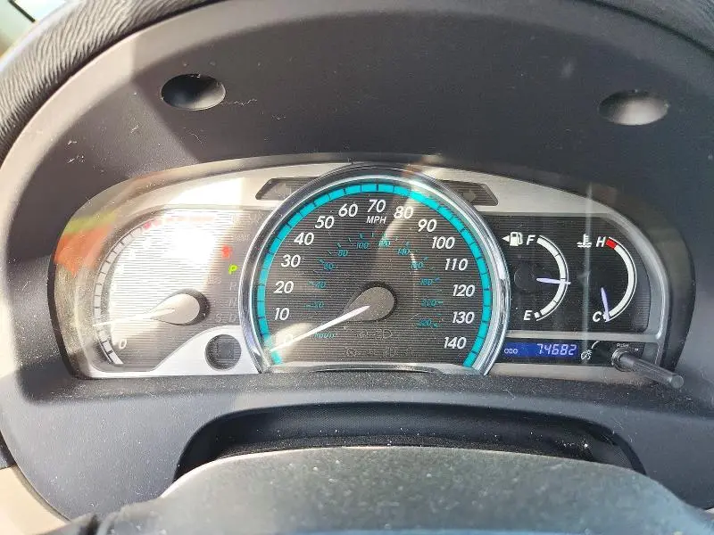 2013 TOYOTA VENZA LE  